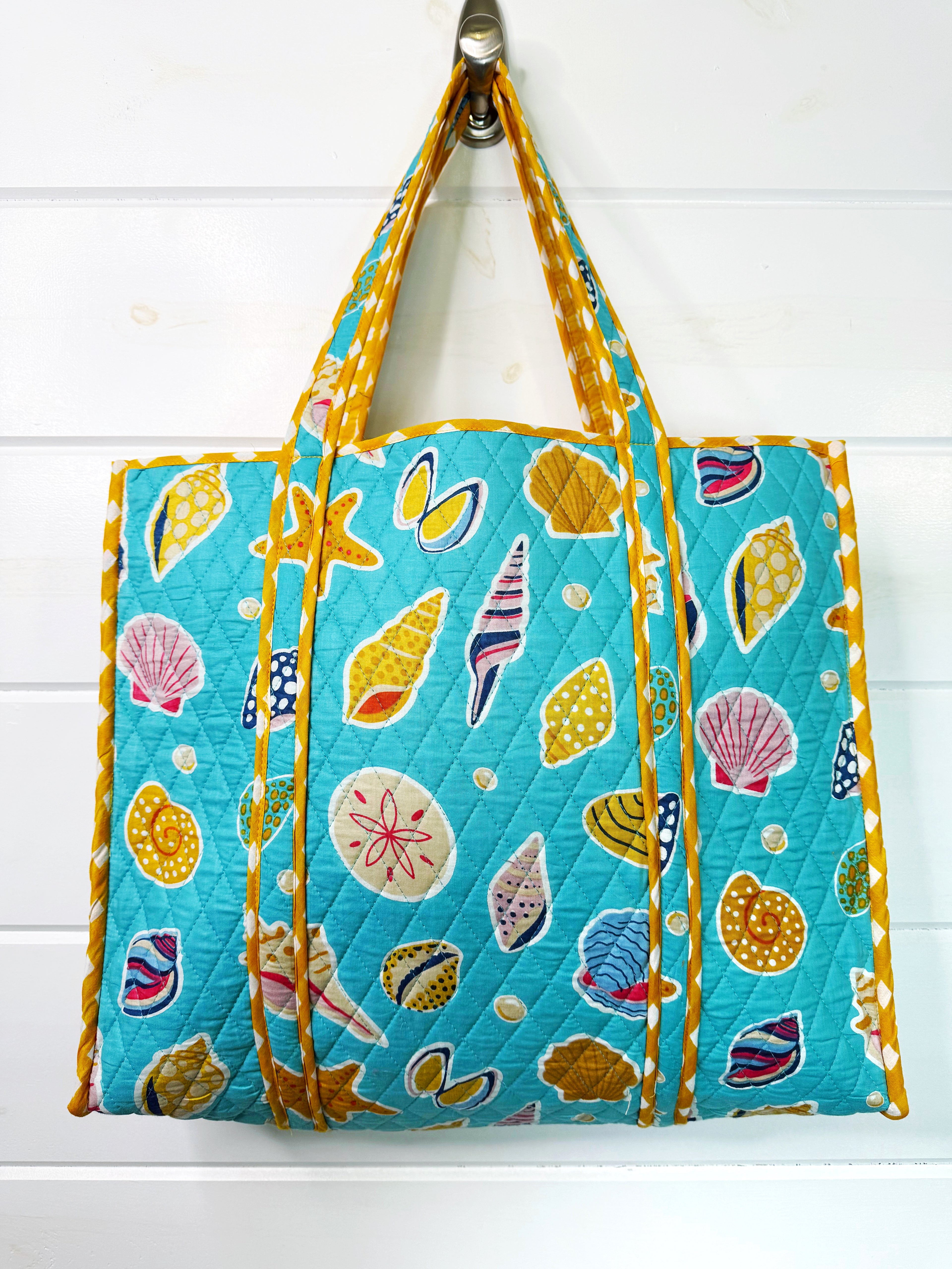 Quilted Large Tote Bag - Aqua Seashell Print