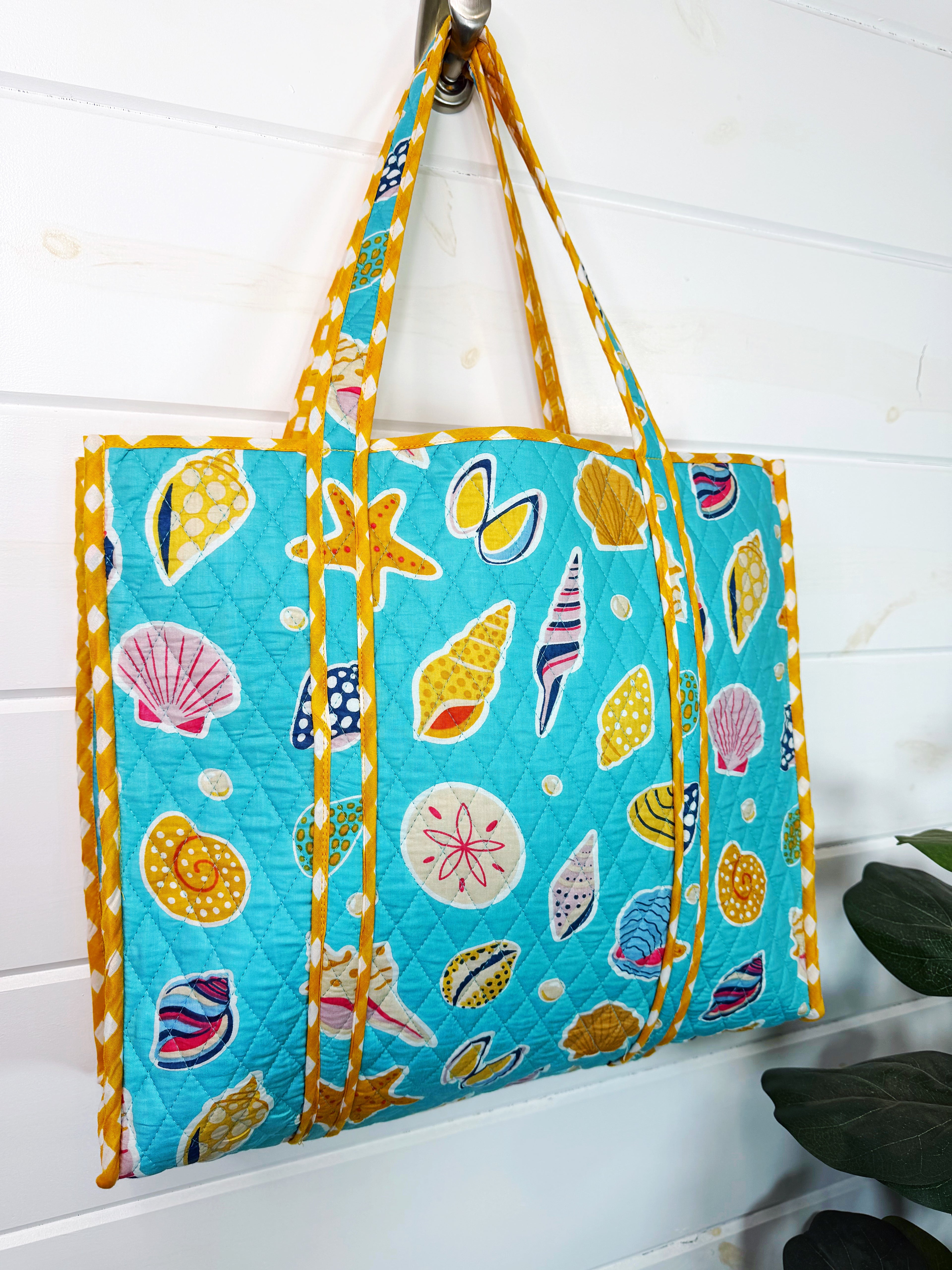 Quilted Large Tote Bag - Aqua Seashell Print