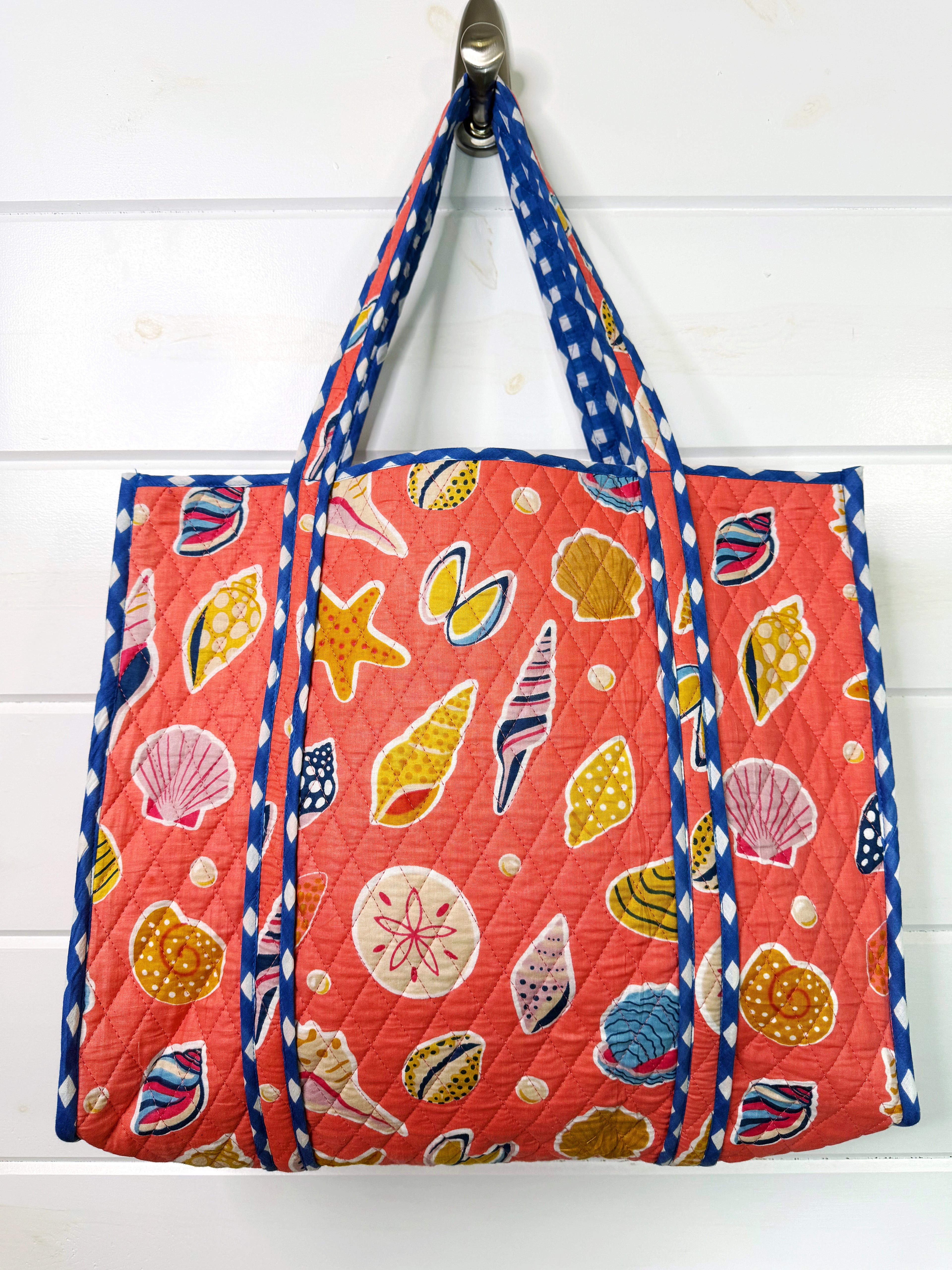 Quilted Large Tote Bag - Coral Seashell Print