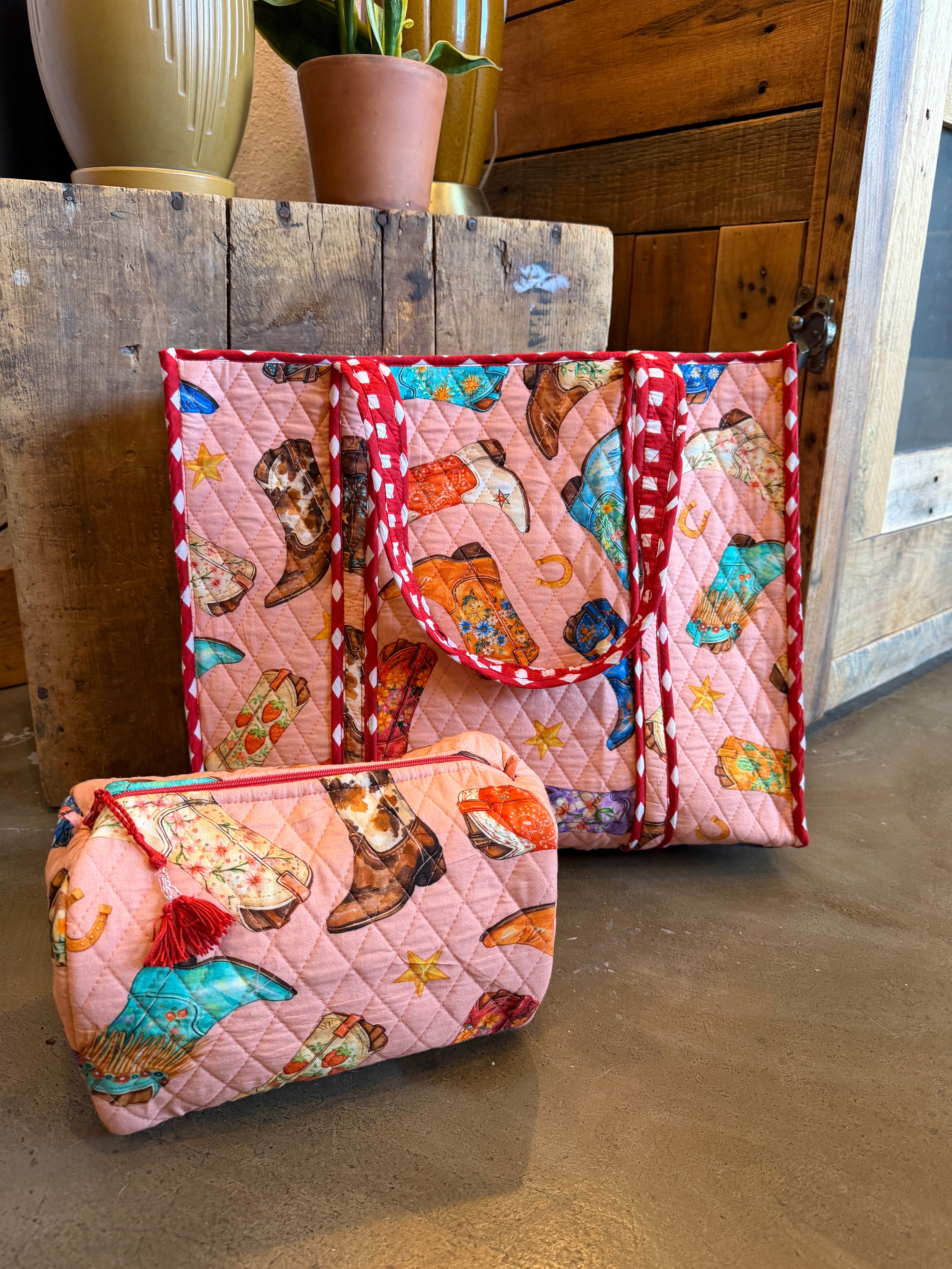 Quilted Cotton Reversible Large Tote Bag - Peach Cowboy Boot Print