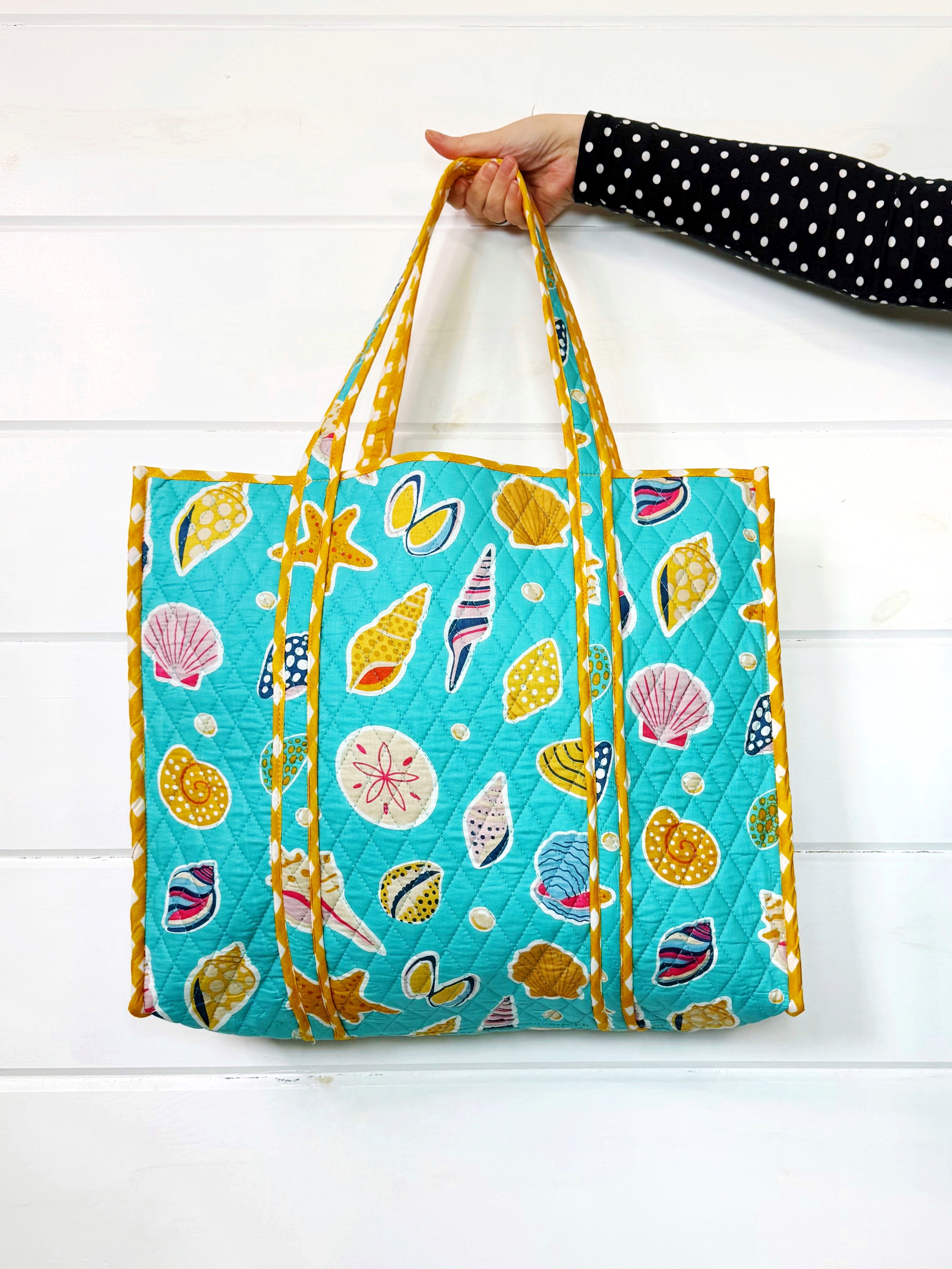 Quilted Large Tote Bag - Aqua Seashell Print