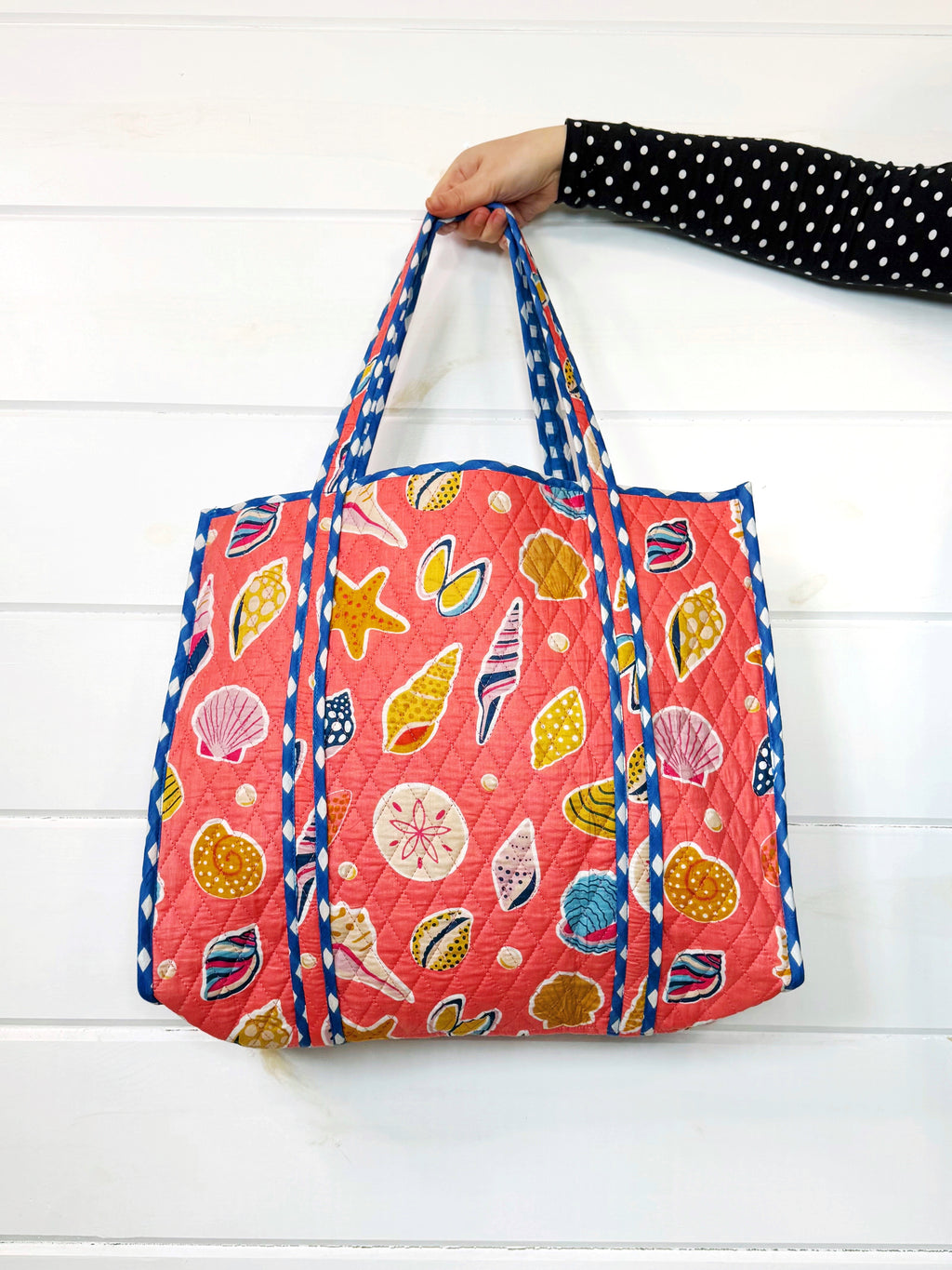 Quilted Large Tote Bag - Coral Seashell Print