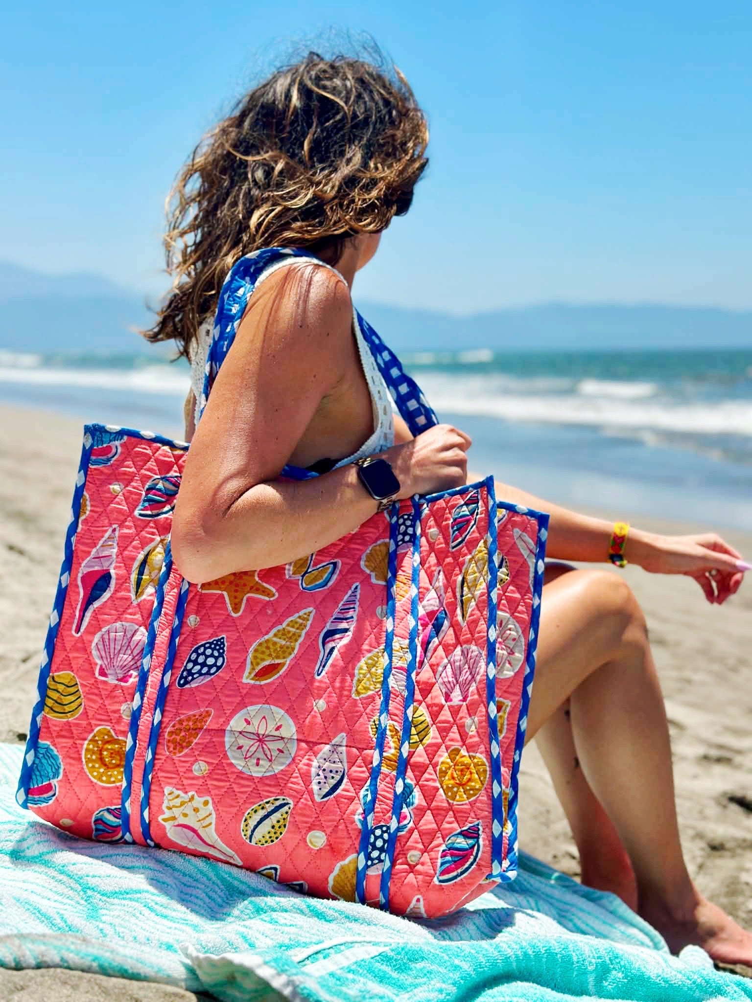 Quilted Large Tote Bag - Coral Seashell Print
