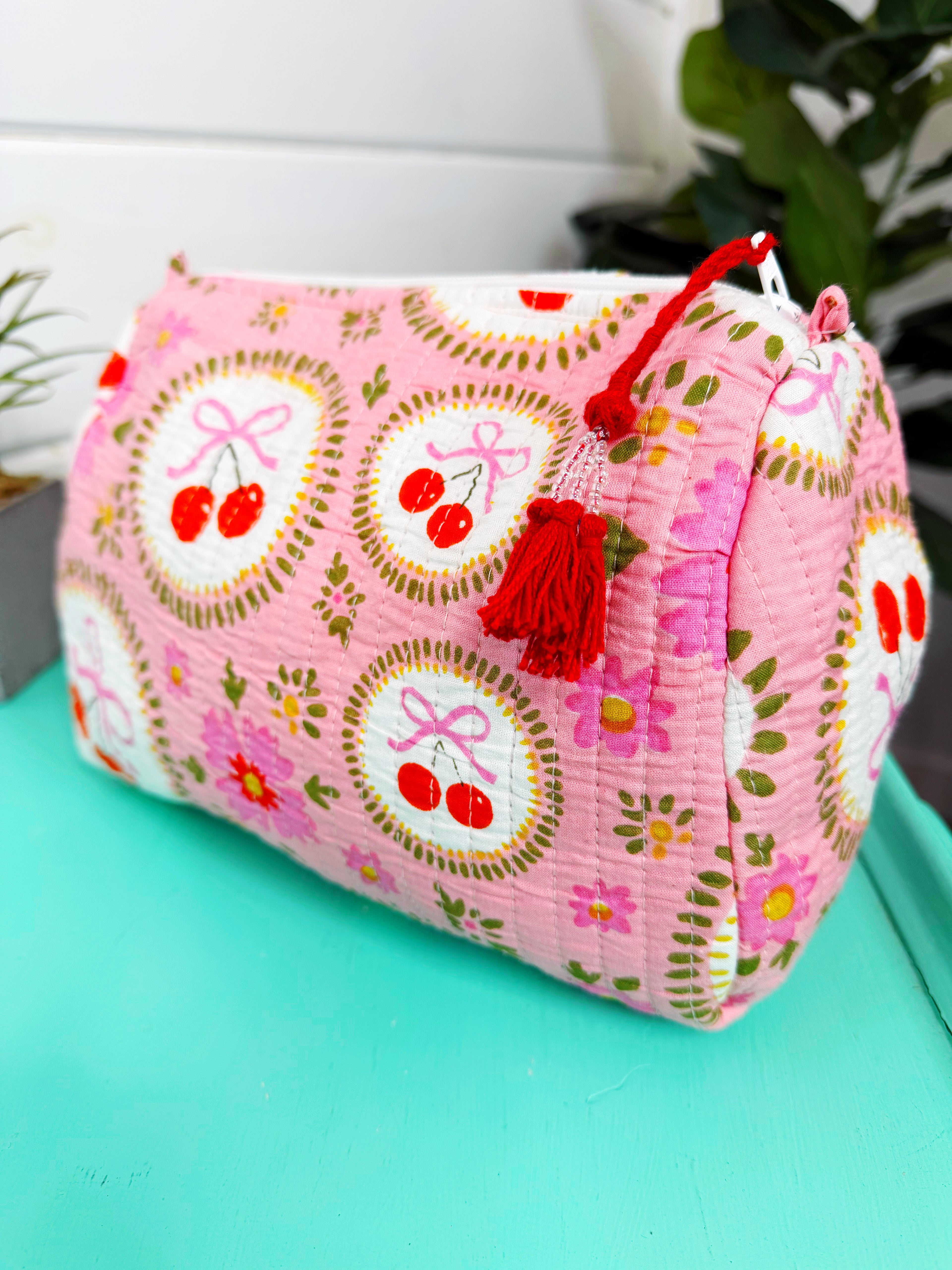 Quilted Makeup Cosmetics Toiletry Bag - Pink Cherry & Bows