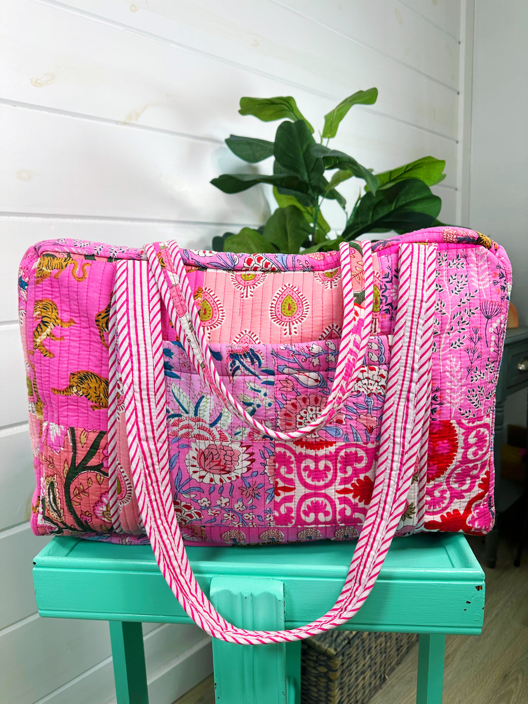 The Darling Effect On-the-Go Quilted Weekender Bag, Oh So Fancy Pink main image 0