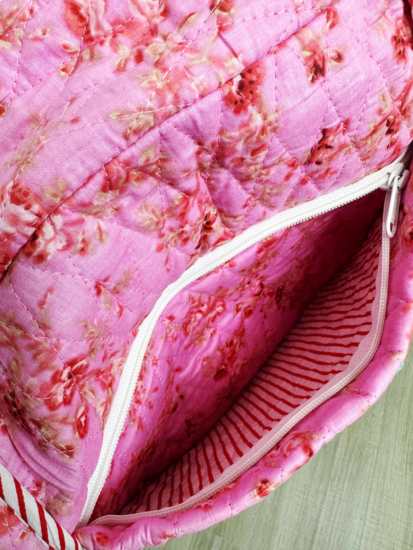 Pink Floral Print Diamond Quilted Weekender Overnight Bag