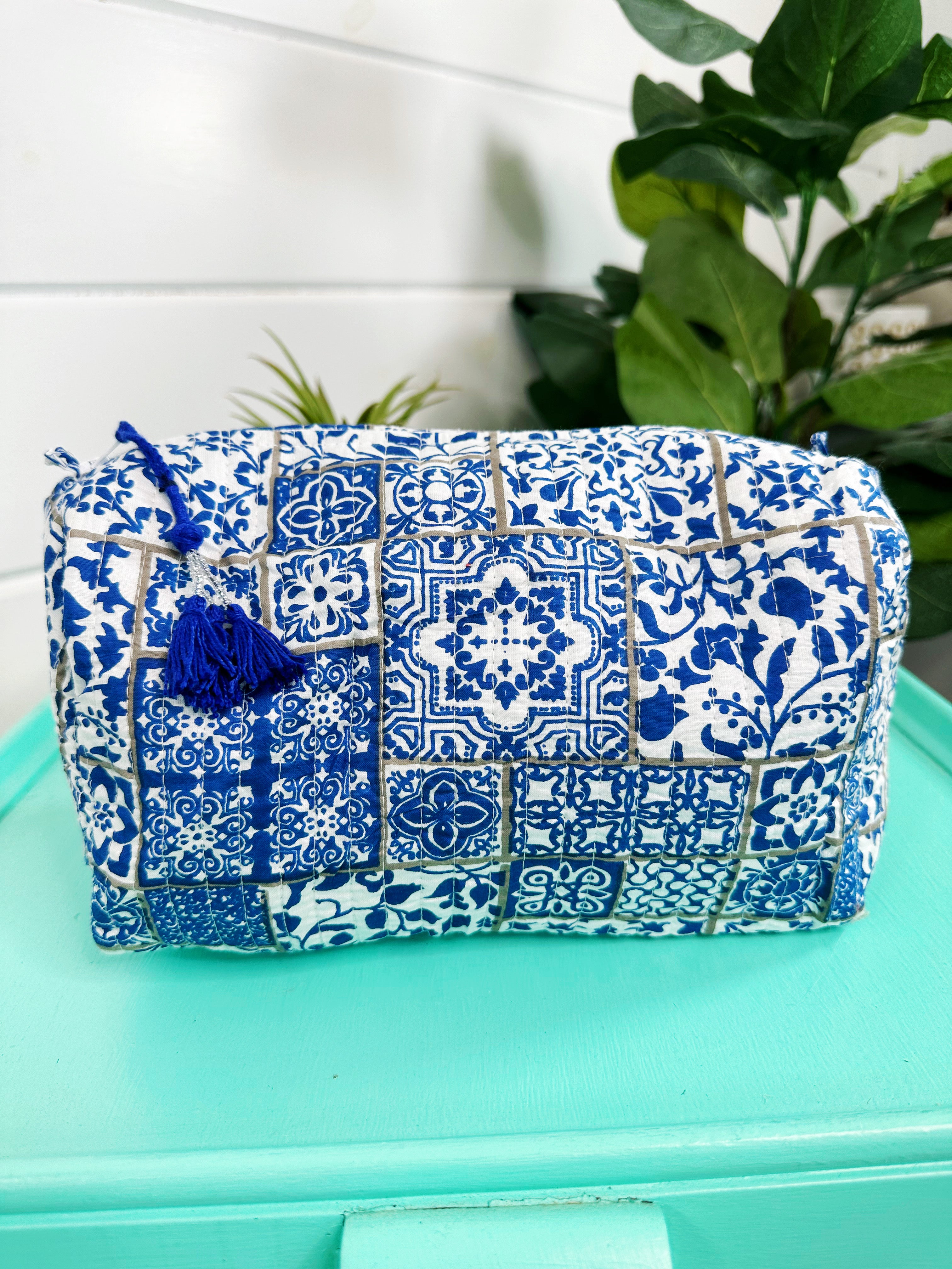 Blue and White Mosaic Print Quilted Makeup Cosmetics Toiletry Bag