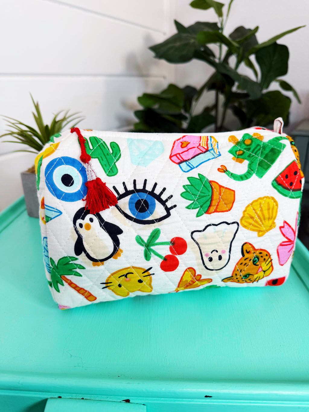 Quilted Makeup Cosmetics Toiletry Bag - Lucky Vibes Print White