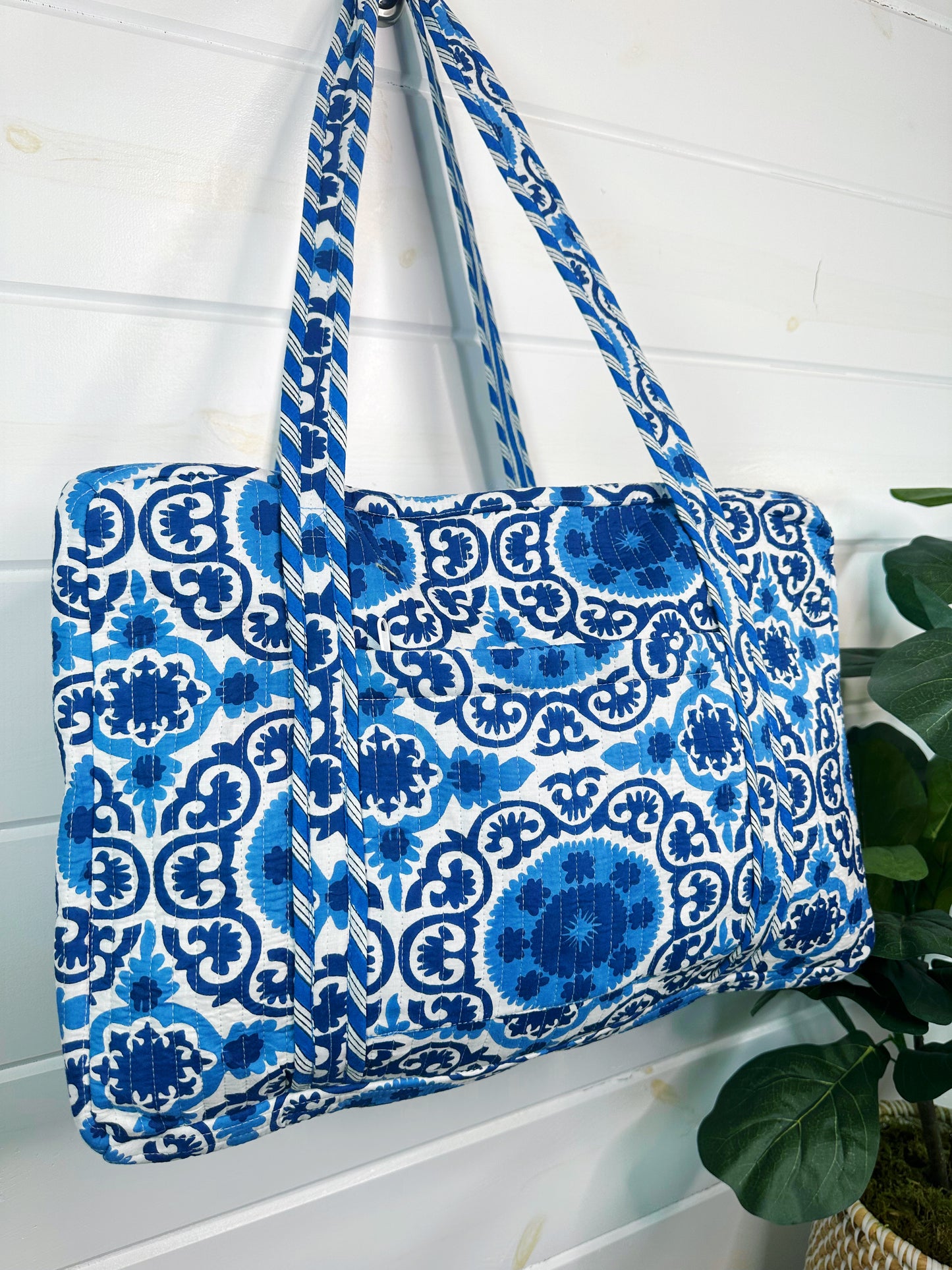Blue and White Medallion Print Quilted Weekender Overnight Bag