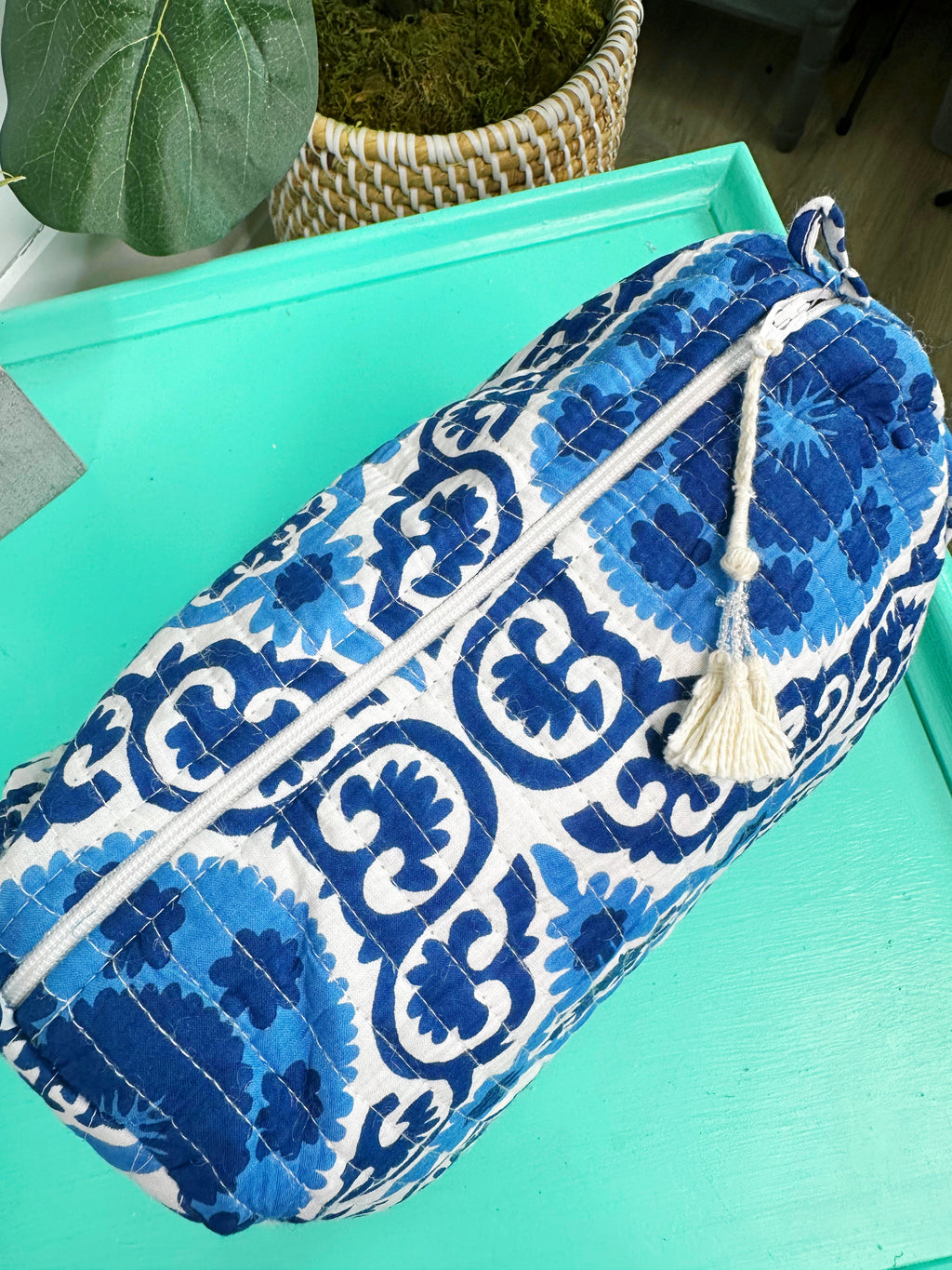 Blue and White Medallion Print Quilted Makeup Cosmetics Toiletry Bag