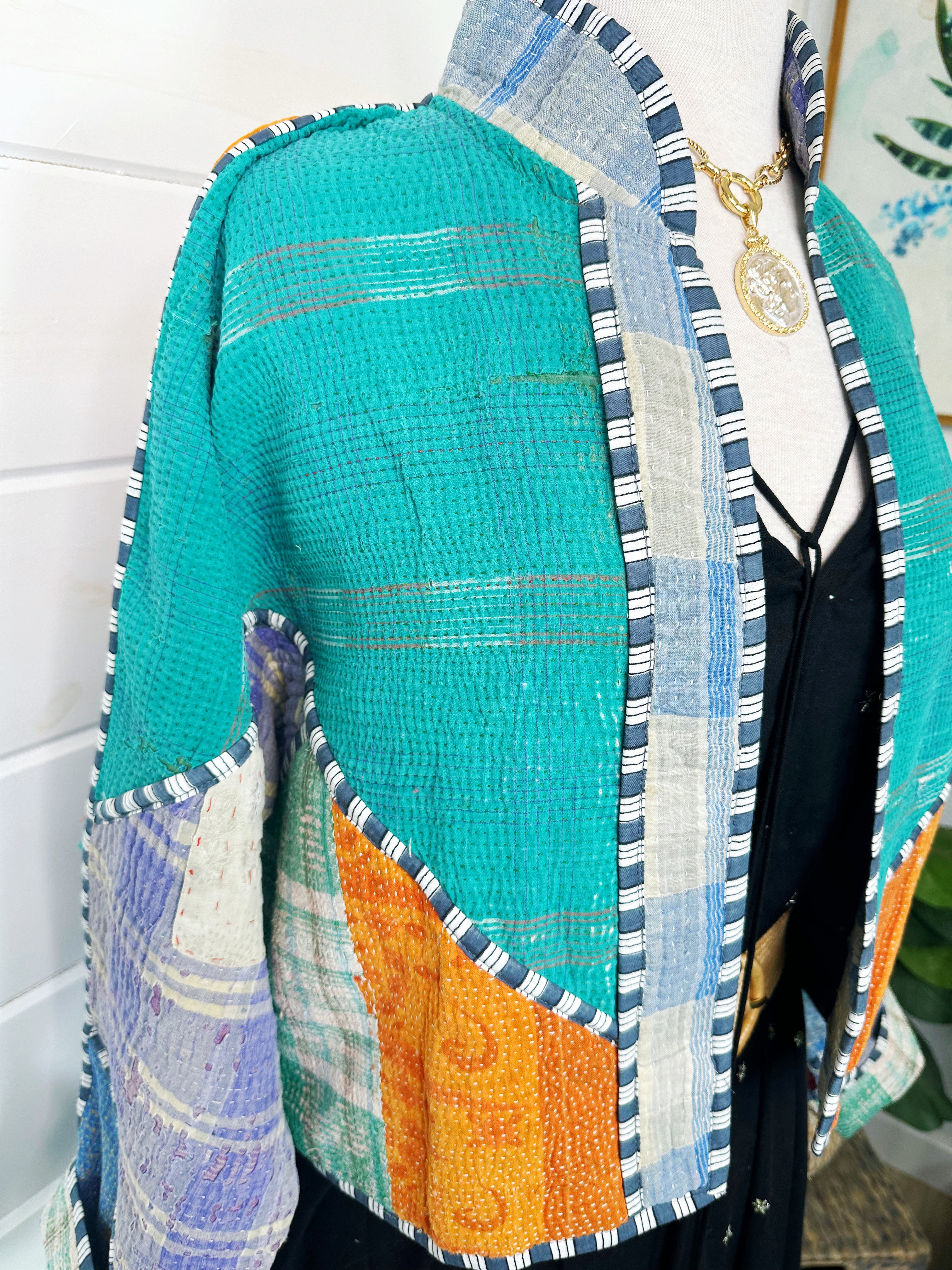 Boho Patchwork Kantha Jacket – Handmade Quilted & Reversible Blanket Coat